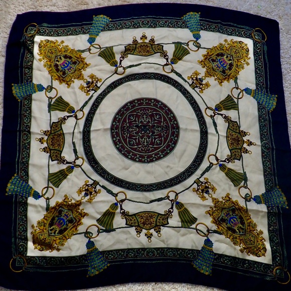 Silky Euro Coat of Arms Black & Gold with Tassel Print Square 33" Hand Rolled - Picture 2 of 8